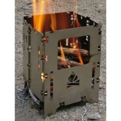 Bushcraft Essentials Bushbox LF Titanium - Hobo-Kocher -Campingprodukte Geschäft BCE 044 Bushbox LF Titanium Action Shot 2