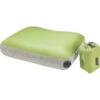 COCOON Air-Core Pillow Ultralight Medium - Reise-Kopfkissen -Campingprodukte Geschäft cocoon air core pillow ultralight medium reise kopfkissen wasabi grey coc acp4 ul1n 0